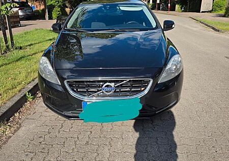 Volvo V40 D2 -