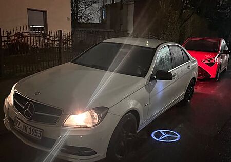 Mercedes-Benz 220 C 220d