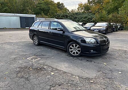 Toyota Avensis Kombi 1.8 Sol