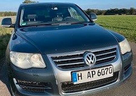 VW Touareg Volkswagen 3.0 V6 Kamera,AHK,Leder,s.gepflegt
