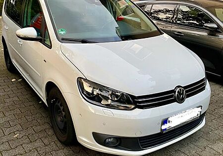VW Touran Volkswagen * 1.2 TSI CUP*7 Sitze*Anhängerkuppl*TÜVneu