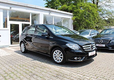 Mercedes-Benz B 180 AUT*NAVI*LEDER*KLIMAAU*PDC*SHZ*TEMPO