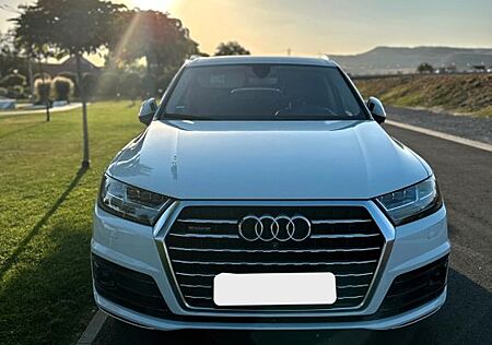 Audi Q7 3.0TDI S-LINE/Panorama/Sitzklima/360Kam
