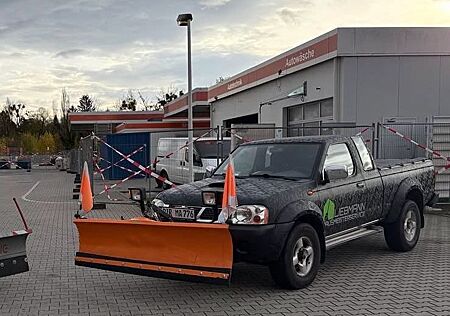 Nissan Navara D22 2,5d 4X4 TÜV 26