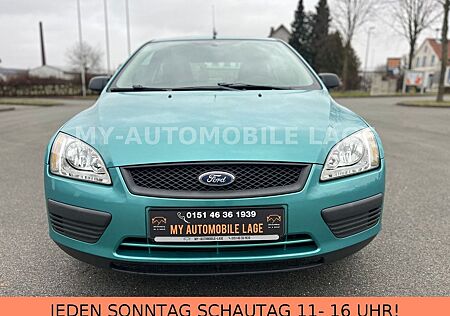 Ford Focus Lim.1.4 Ambiente+SHZ+SCHECKHEFT+TÜVNEU+ZV