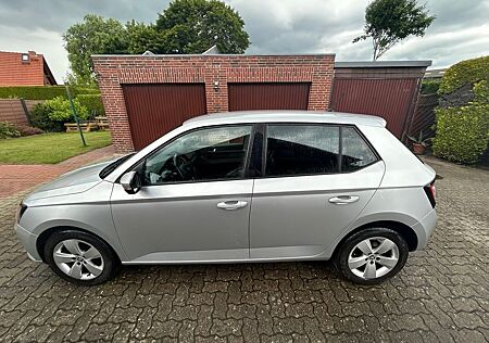 Skoda Fabia 1.2l 110 Ps Zahnriemen SHZ 2. Hand