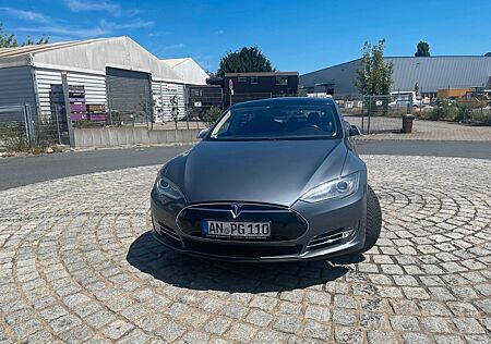 Tesla Model S 85 - Pano - Reichweite ca. 345KM
