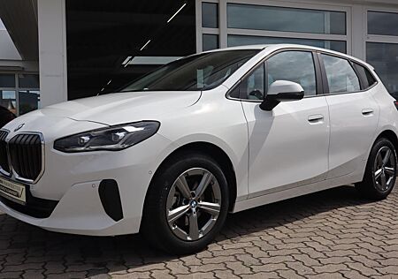 BMW 218i Active Tourer DAB LED Komfortzg. AHK Shz