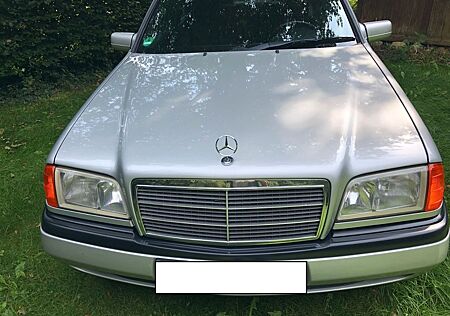 Mercedes-Benz C 200 ,Classic, gepfl.Klima,324Tsd Km