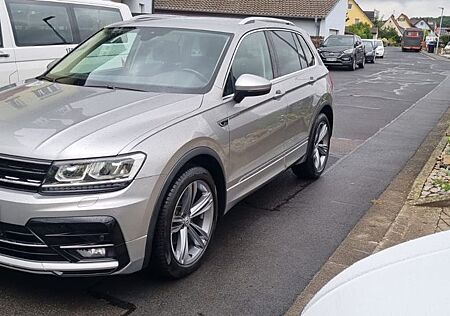 VW Tiguan Volkswagen 2.0 TDI DSG Highline R-line