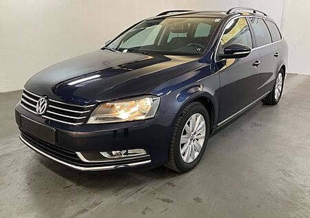 VW Passat Variant Volkswagen Aut./2.Hand/Navi/PDC/8 Fach