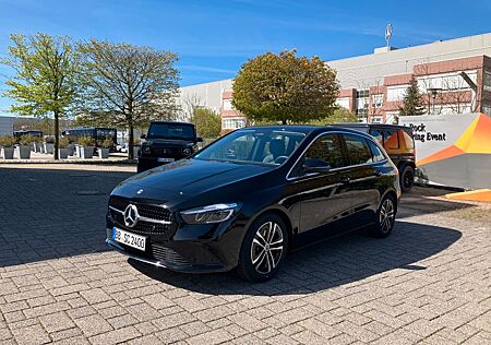 Mercedes-Benz B 180 KAMERA+MBUX+PARKTRONIC