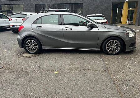 Mercedes-Benz A 180 AMG Line AMG Line