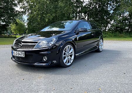 Opel Astra H OPC