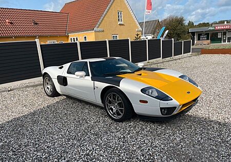 Ford GT - -