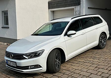 VW Passat Variant Volkswagen 2.0 TDI SCR Comfortline, ACC, AHK