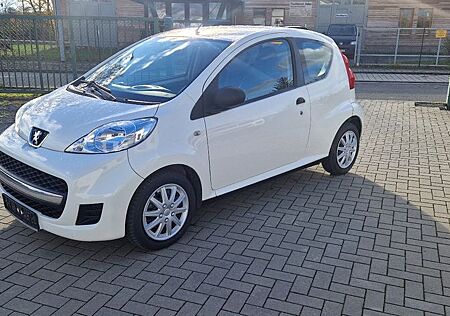 Peugeot 107 Petit Filou, TÜV neu