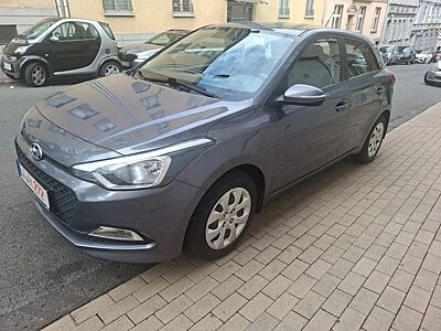 Hyundai i20 Pure TÜV NEU SCHECKHEFT