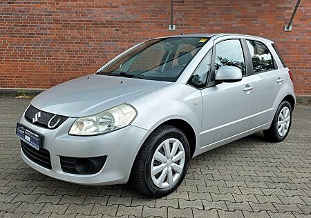 Suzuki SX4 Streetline Club // Wenig Km //