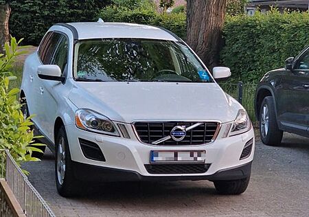 Volvo XC 60 XC60 2.4 D3 Automatik | TÜV 04/2026
