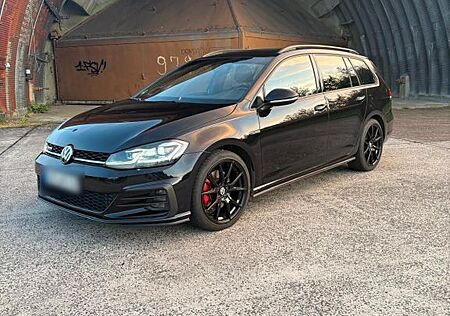 VW Golf Volkswagen 2.0 TDI GTD Variant GTD Dynaudio