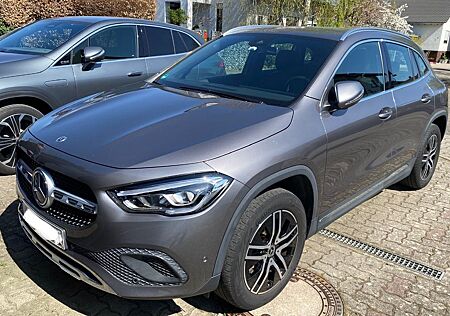 Mercedes-Benz GLA 250 4MATIC DCT - Progressiv