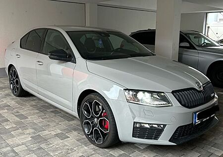 Skoda Octavia 2.0 TSI DSG RS 230 PS