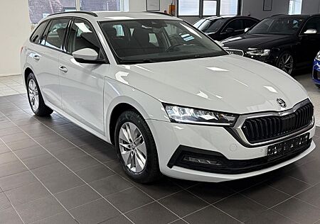 Skoda Octavia Combi Ambition 4x4/Garantie/Navi/TÜV neu