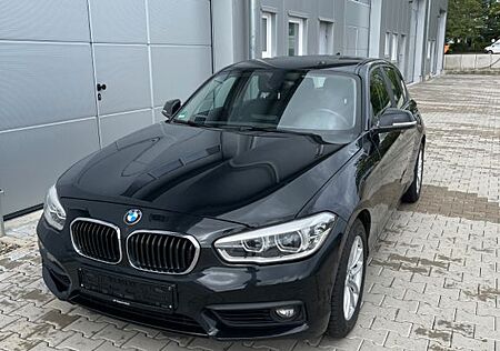 BMW 120 Baureihe 1 Lim. 5-trg. d Sport/Lenkrad