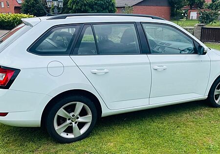 Skoda Fabia 1.0l TSI 70kW ACTIVE COMBI ACTIVE