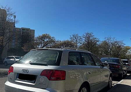 Audi A4 2.0 TDI Avant Anhängerkupplung Unfallfrei SH