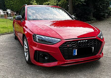 Audi RS4 2.9 TFSI HuD Matrix Pano B&O virtual 280kmh