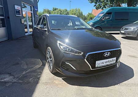 Hyundai i30 cw YES! Plus Kombi Aut.Ahk.Navi.1Hand