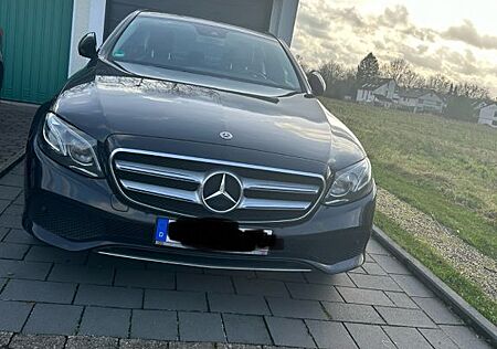 Mercedes-Benz E 220 d AVANTGARDE Autom. AVANTGARDE