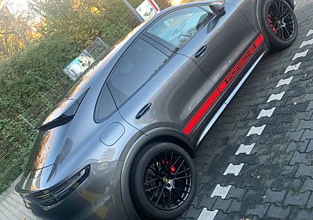Porsche Cayenne 4.0 V8 GTS GTS top !!! Vollausstattung !