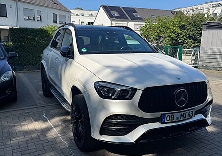 Mercedes-Benz GLE 400 d 4MATIC AMG/7 Sitzer PANO/ACC /Black Ed