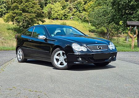 Mercedes-Benz CLC 200 C 200 Sportcoupé / 1. Hand / 87.000 km