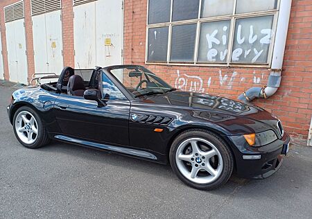 BMW Z3 Roadster 2.8 -schwarz