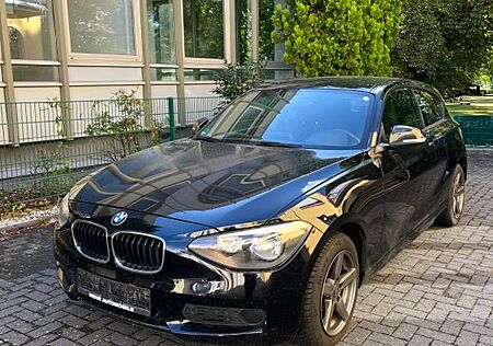 BMW 114i -