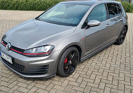 VW Golf Volkswagen 7 2.0 TSI GTI Performance/ PANORAMA/LEDER