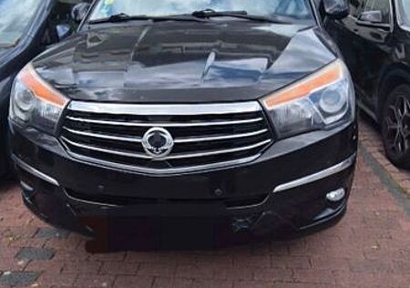 SsangYong Rodius 2.2 Diesel e-XDi 220 Sapphire 4WD Aut...
