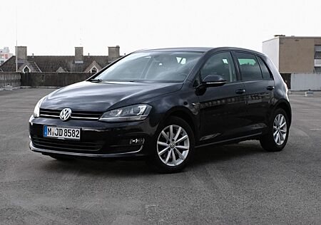 VW Golf Volkswagen 7 1.6 TDI BlueMotion Lounge | DSG