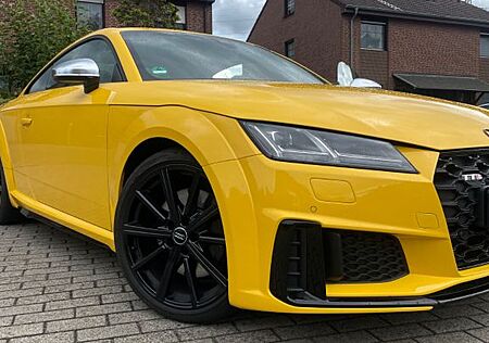Audi TTS TFSI S tronic quattro Coupe -