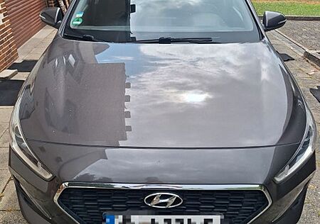 Hyundai i30 1.6 CRDi 100kW Trend Trend