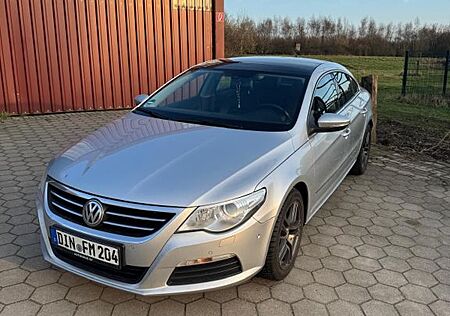 VW CC Volkswagen Passat *Leder*Schiebed*SHZ*PDC vo&hi*Bluetoot