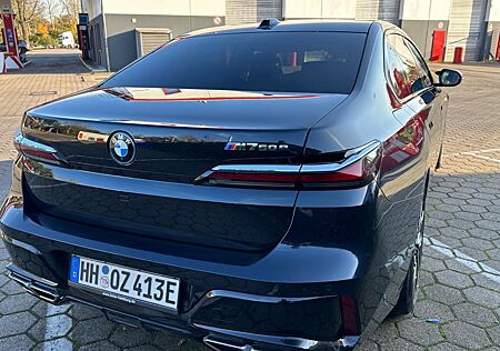 BMW M760 Baureihe 7 Lim e xDrive