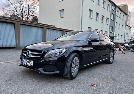 Mercedes-Benz 220