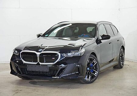 BMW i5 M60 xDrive Touring Adap FW Pro 1500€ Ladeguth