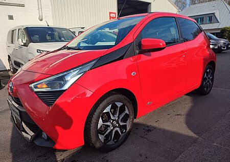 Toyota Aygo (X) Aygo (X) 1,0-l-VVT-i Team Deutschland Automatik