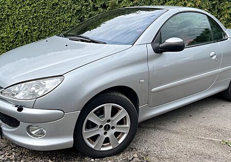 Peugeot 206 CABRIO 20i LEDER*KL-AM*SHZ* TÜV NEU